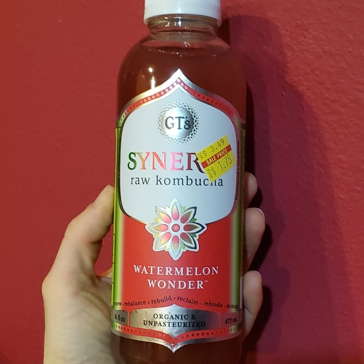 photo of GT’s Living Foods Watermelon Wonder Kombucha shared by @brtjohns on  06 Nov 2021 - review