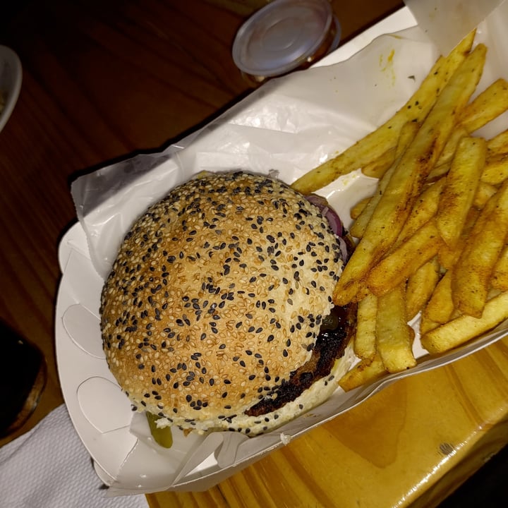 review photo of Framheim Cerveceria Barry Horne shared by @leeoalva on 08 Jun 2022 - review