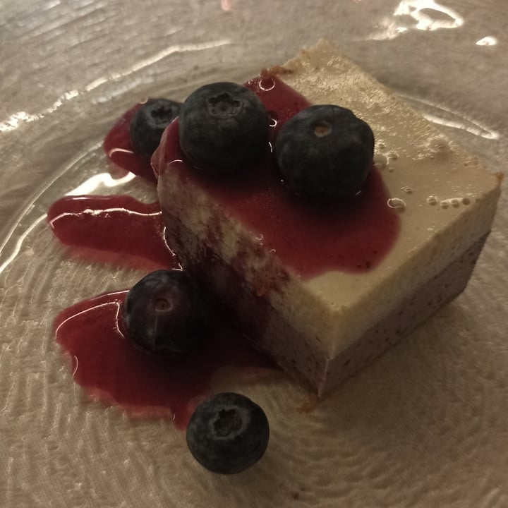 review photo of Trattoria Glisenti Cake Vegana al lampone e vaniglia shared by @paolaohpaola on 31 Oct 2022 - review