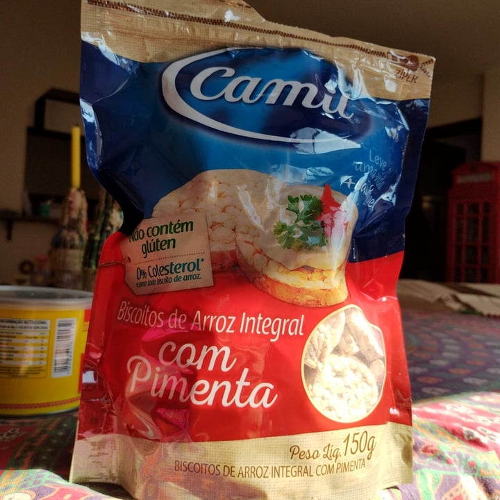 photo of Camil Biscoito de arroz integral com pimenta shared by @flordeliscarol on  28 Jun 2022 - review