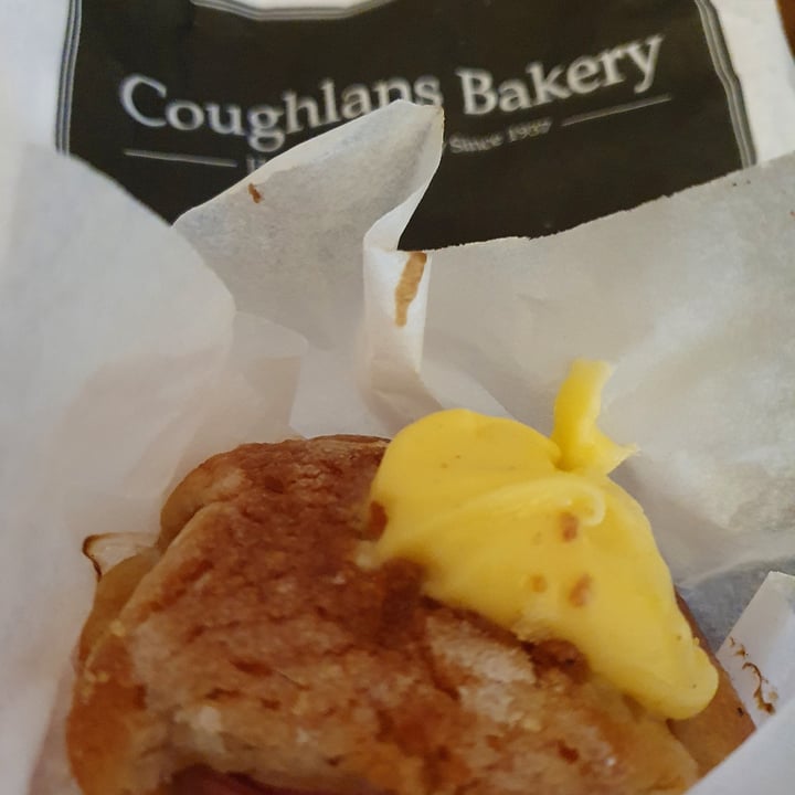 photo of Coughlans Bakery Sutton Rhubarb And Custard Muffin shared by @gembean on  03 Feb 2021 - review