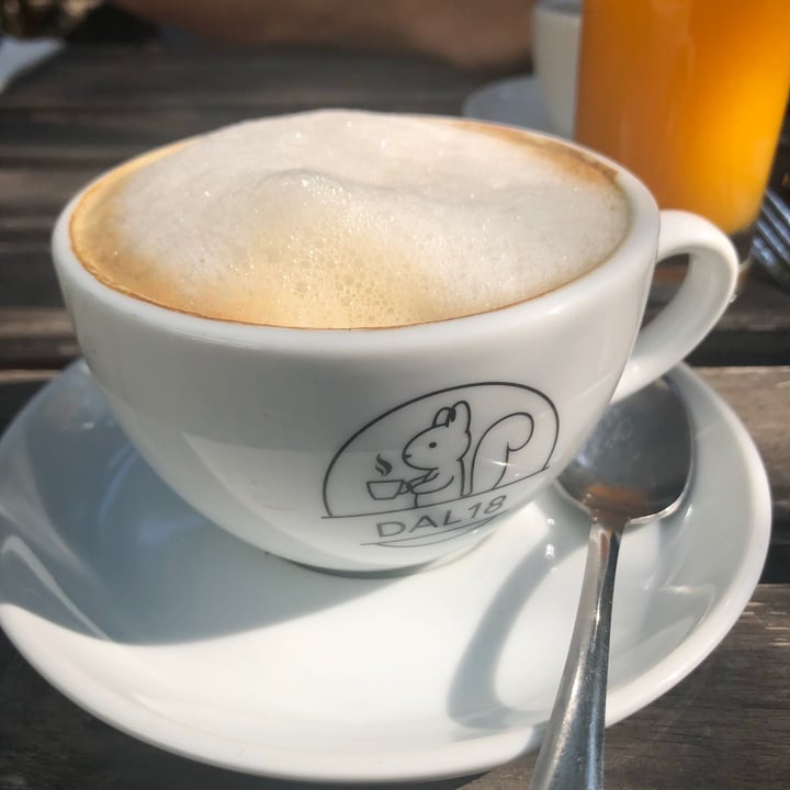 photo of Emmi's Kitchen Glockenbachviertel Cappuccino With Oat Milk shared by @jaga94 on  01 Aug 2020 - review