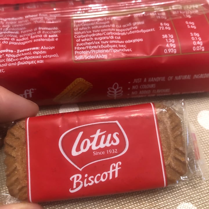 photo of Lotus Biscoff Lotus Biscoff Original Cookies shared by @fatima14 on  16 Nov 2021 - review