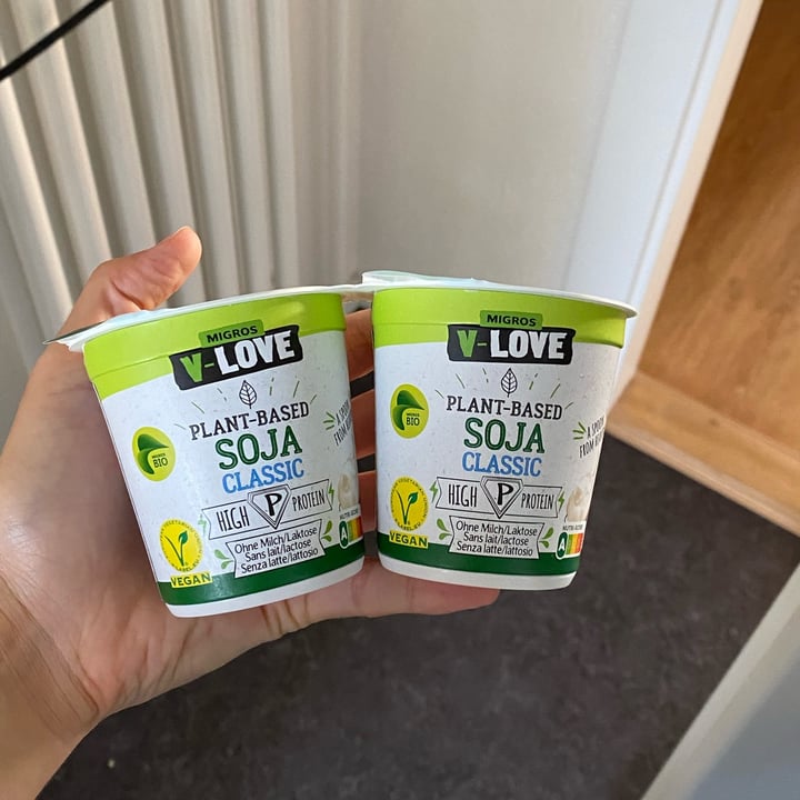 photo of Migros V-Love Plant Based Soja shared by @fiorella00 on  31 Aug 2022 - review