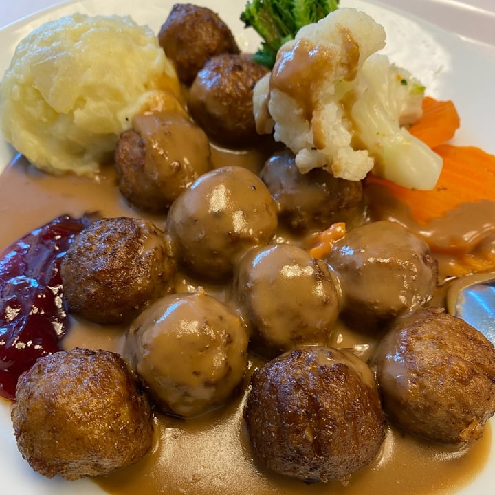 review photo of IKEA Jurong Restaurant 8 pc Plant Ball With Brocolli shared by @pomwei on 31 Jan 2022 - review