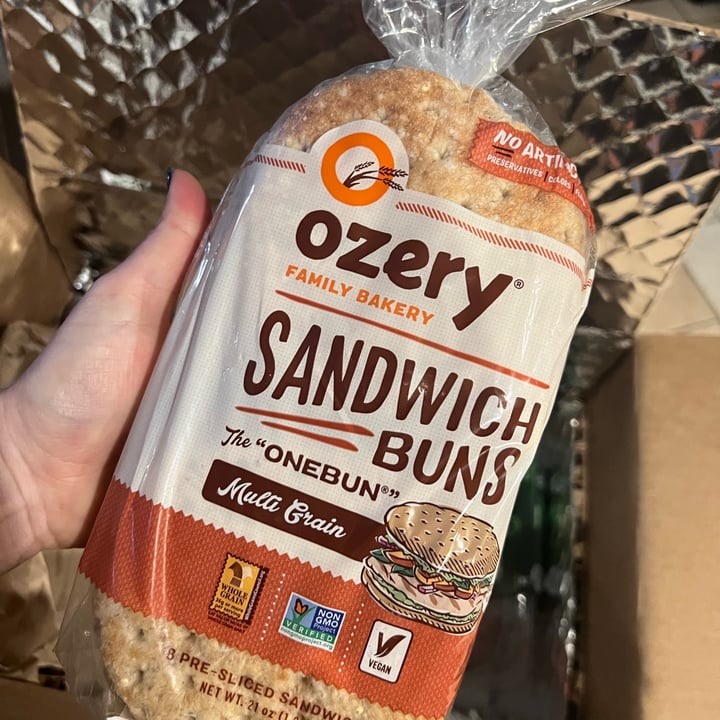 photo of Ozery Family Bakery multigrain sandwich buns shared by @revoltingviolet on  22 Nov 2022 - review