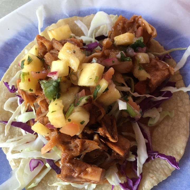 photo of El Burro Greenpoint Jackfruit Tacos (build your own) shared by @ctfloof on  08 Apr 2022 - review