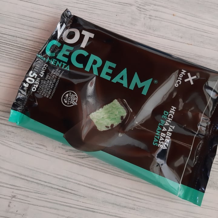 review photo of NotCo Not Icecream Sabor Menta shared by @luciavicentindriussi on 26 Mar 2022 - review