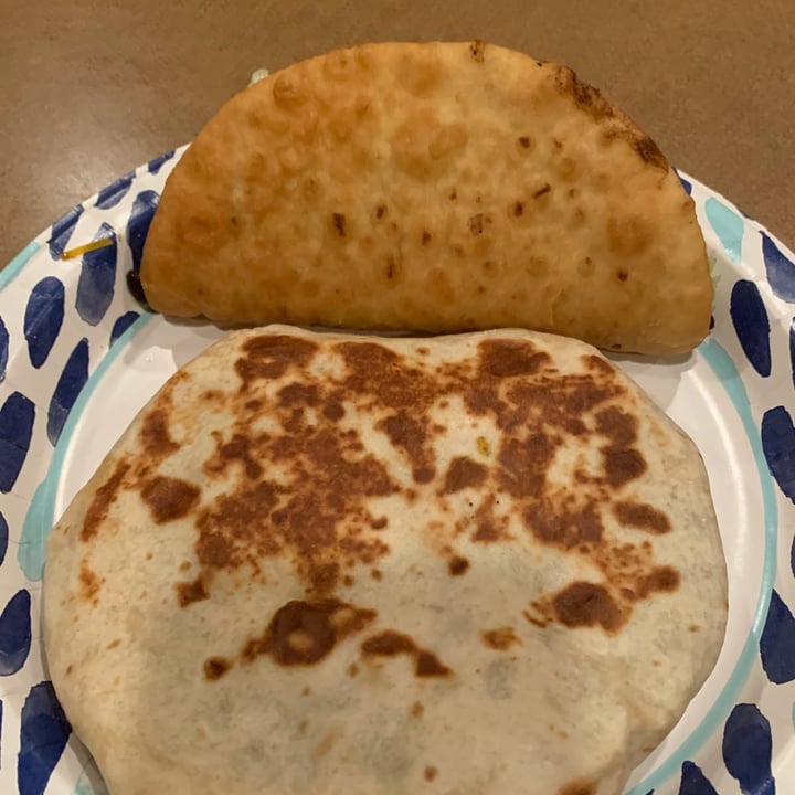 photo of Taco Bell Black Bean Crunchwrap Supreme Veganized shared by @carol98 on  26 May 2022 - review