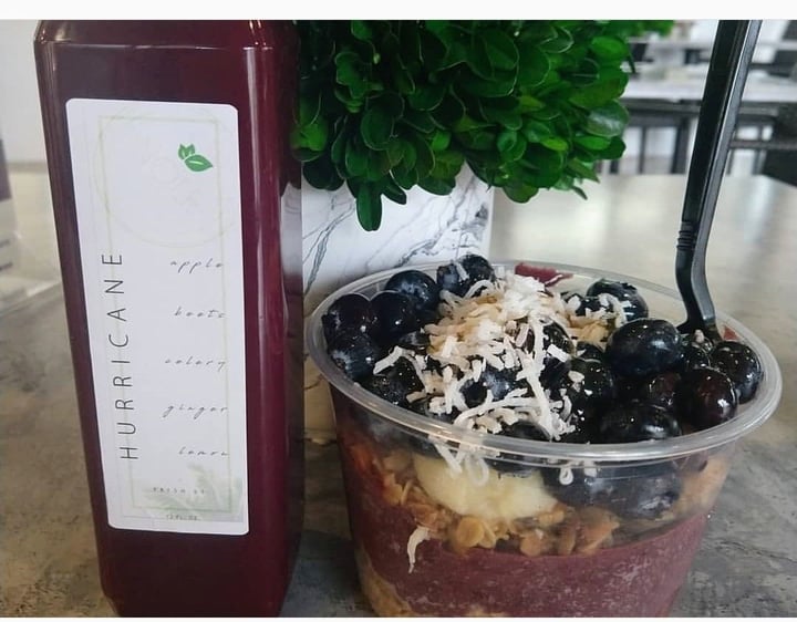 photo of Nole Cafe Hurricane Cold Press Juice shared by @veganmd on  14 Dec 2019 - review