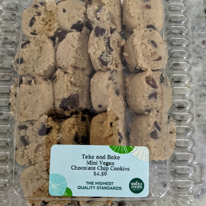 photo of Whole Foods bakery Vegan Mini Chocolate Chip Cookies shared by @lafferty81 on  02 Apr 2021 - review