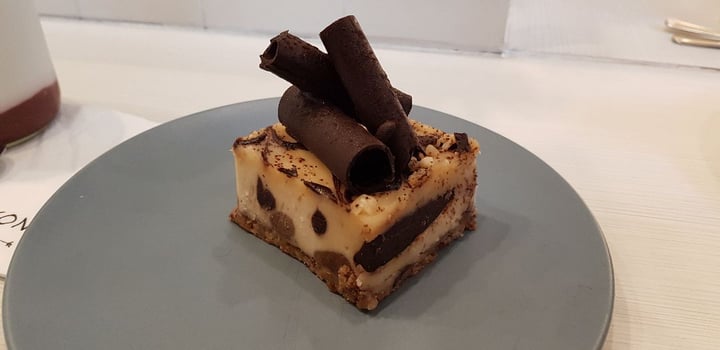 photo of Kind Kones Bangsar Village Chunky Peanut "Cheese cake" shared by @dahuq95 on  28 Apr 2019 - review