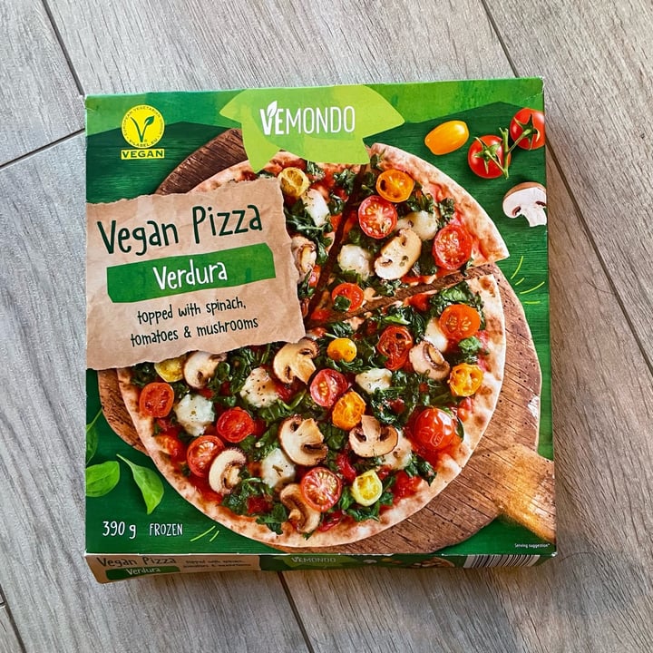 photo of Vemondo Vegan Pizza Verdura with Spinach, Tomatoes & Mushrooms shared by @vero82asm on  04 Jun 2022 - review