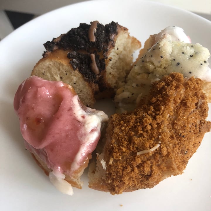 photo of Considerit Biscoff Donut shared by @daisyeatsplants on  11 Sep 2020 - review