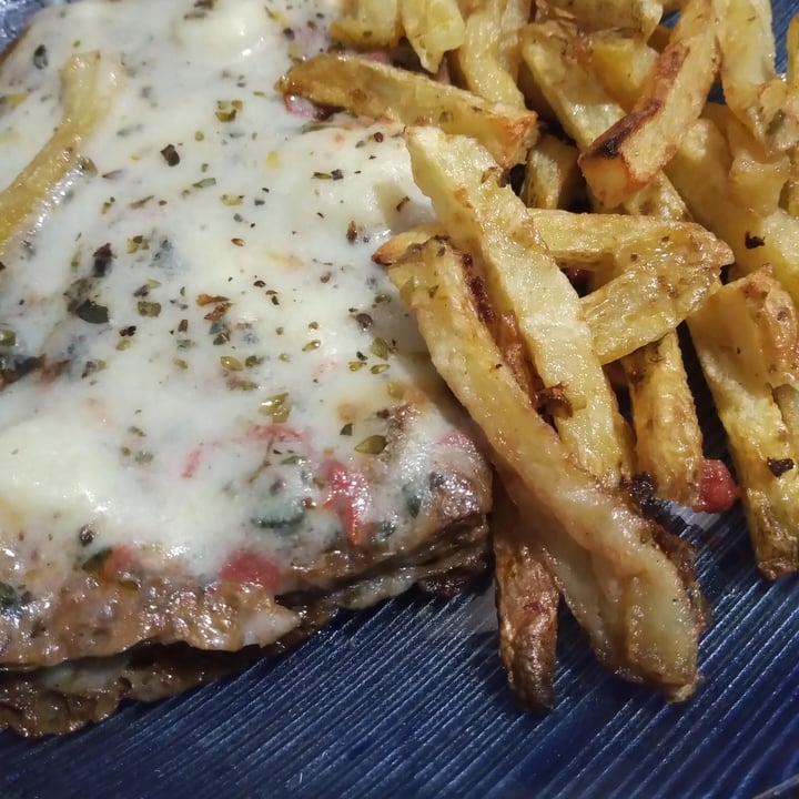 photo of La Reverde Parrillita Vegana Matambre A La Parrilla De Seitan Para Dos Personas, Con Papas Fritas shared by @franjv on  11 Oct 2020 - review