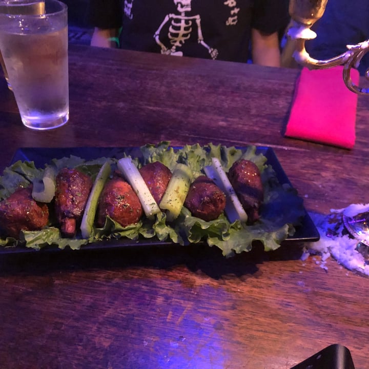 photo of Raven's Manor Vegan Raven Wings shared by @trentmorton on  11 Nov 2022 - review