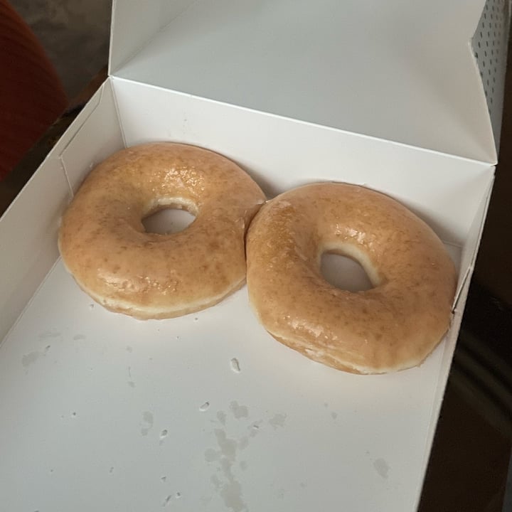 photo of Krispy Kreme centralwOrld Original Glazed shared by @wanlissa on  02 May 2022 - review