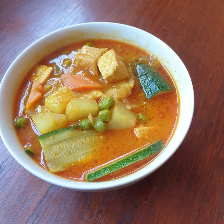 photo of Cock brand Yellow curry paste shared by @choosingchickpea on  29 Jun 2021 - review