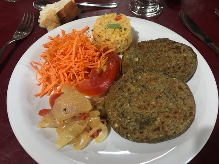 photo of Mariapolis Center "El Salvador" Hamburguesa De Lentejas shared by @iaramcardozo on  08 Feb 2020 - review