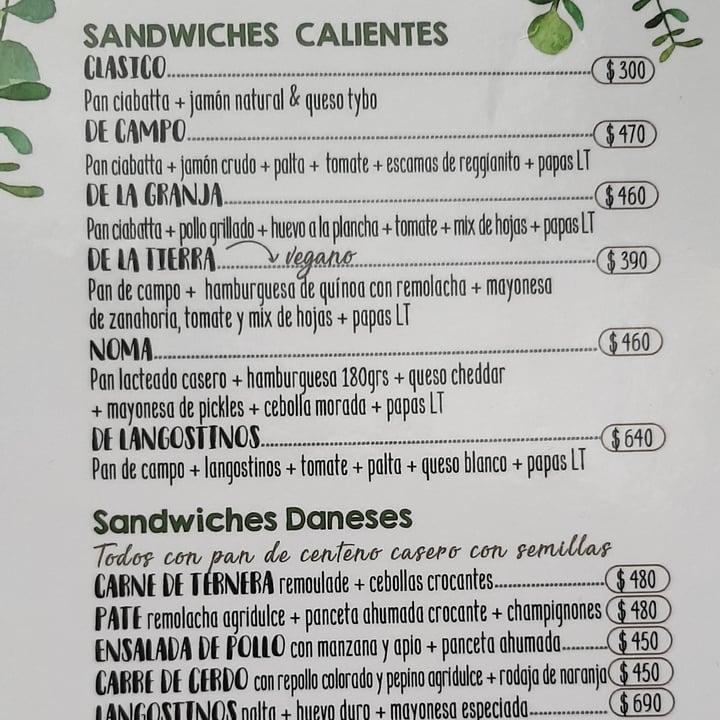photo of La Tienda Sandwich "De La Tierra" : Caliente De Quinoa Y Remolacha Con Lechuga Y Tomate Con Aderezo De Zanahoria, Acompañado De Papas Rústicas Y Limonada Casera. shared by @gastonfauret on  15 Feb 2021 - review