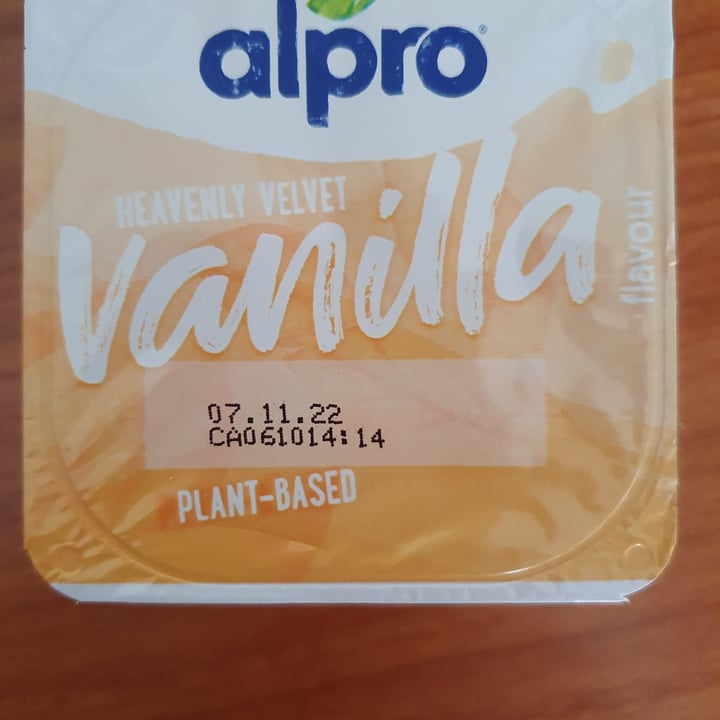 photo of Alpro Heavenly Velvet Vanilla Dessert shared by @skanto on  29 Aug 2022 - review