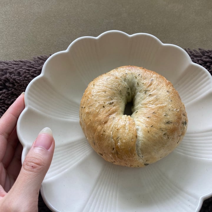 review photo of 404plant Pandan Mochi bagel shared by @sweetpotatodiaries on 05 Jul 2021 - review