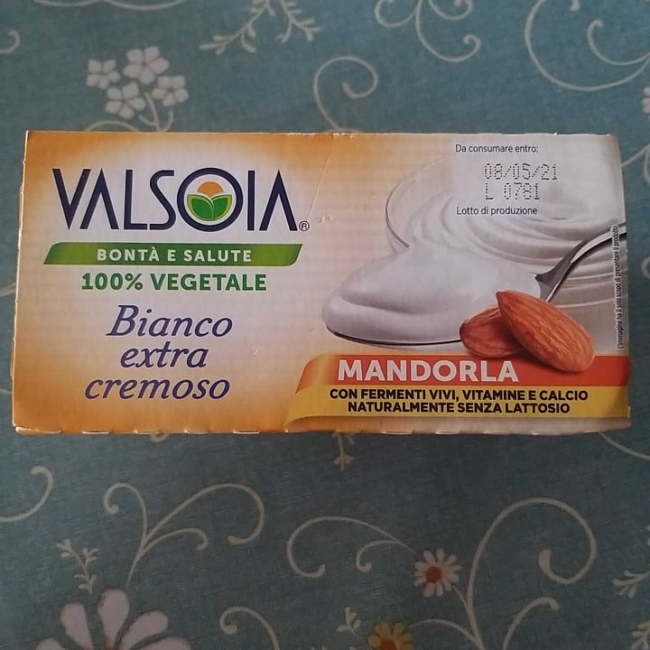 review photo of Valsoia Yogurt Bianco Extra Cremoso Mandorla shared by @tamaravg on 04 Apr 2021 - review