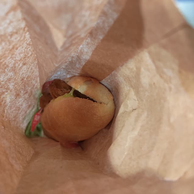 菜肴“Vegan Southern Fried Chicken-free Baguette”的照片