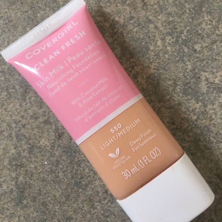 photo of Covergirl Nourishing Foundation shared by @luana92 on  06 Apr 2021 - review