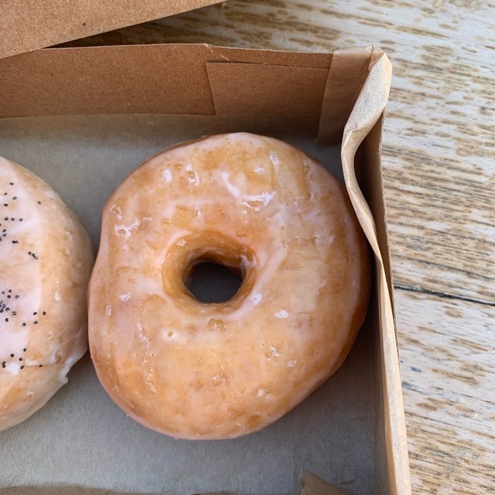 photo of Good Town Doughnuts Glazed shared by @celinaserenity on  04 Oct 2021 - review