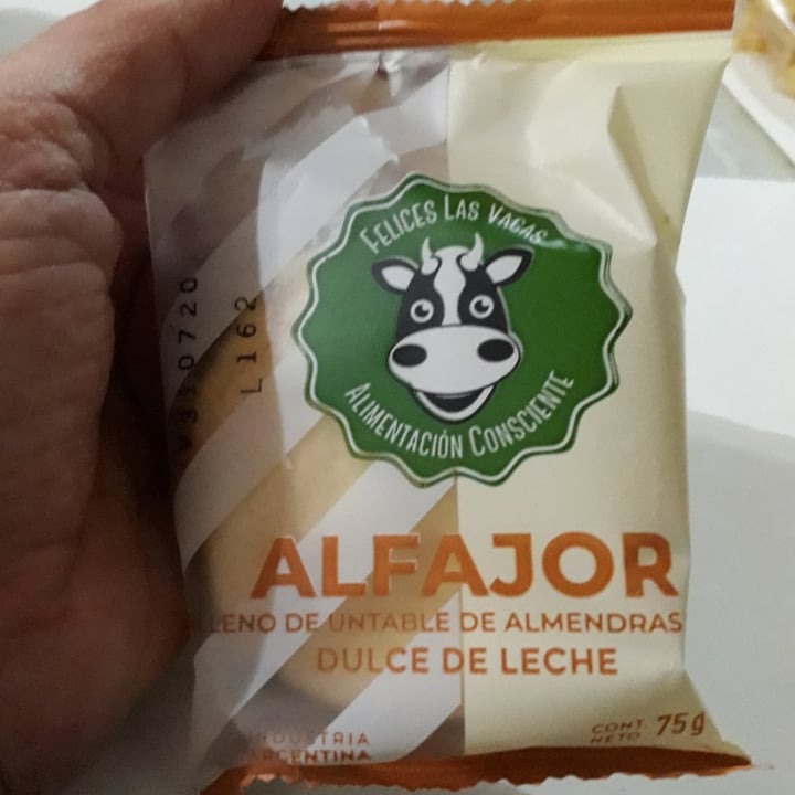 photo of Felices Las Vacas Alfajor Maicena shared by @mariavporlosanimales on  04 Aug 2020 - review