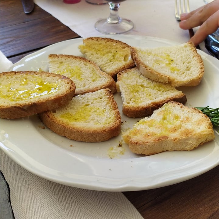 photo of Farmhouse Da Carlini bruschette all'olio shared by @illa on  18 Sep 2022 - review