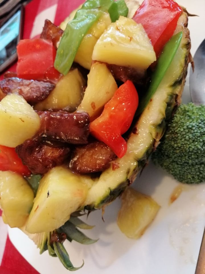 photo of Yuan Fu Vegetarian Pineapple Chicken shared by @foodyogi on  13 Aug 2019 - review