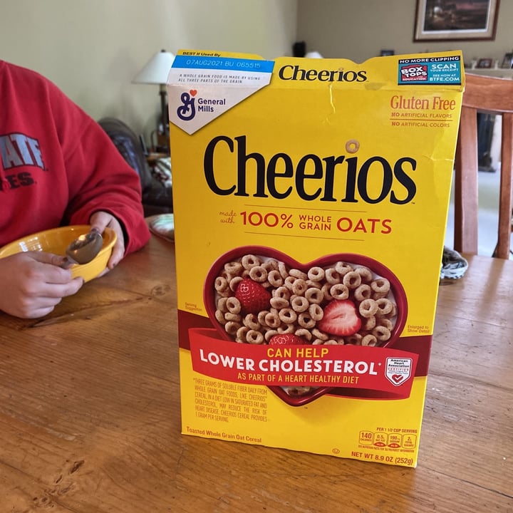 photo of General Mills Cheerios shared by @jlbal611 on  15 Jun 2021 - review