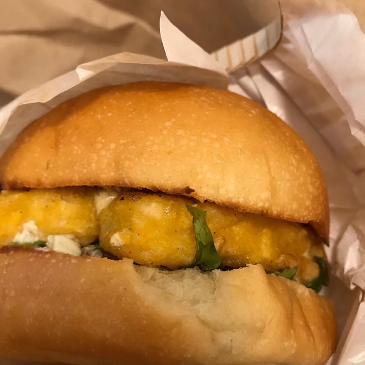 photo of Hank Burger Le Capitaine Hank shared by @miyukudo on  30 Sep 2020 - review