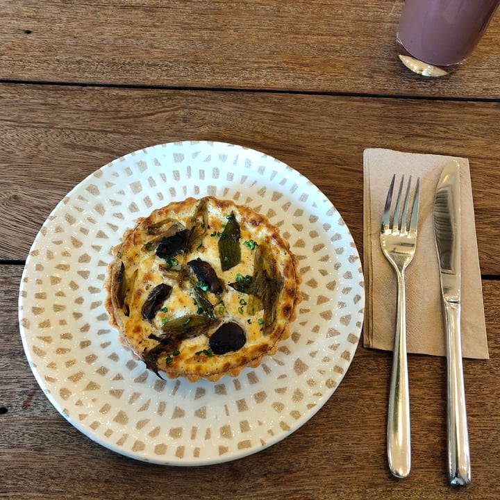 photo of Sprout Plant Based Fusion Mushroom and Leek Quiche shared by @stevenneoh on  01 Nov 2020 - review