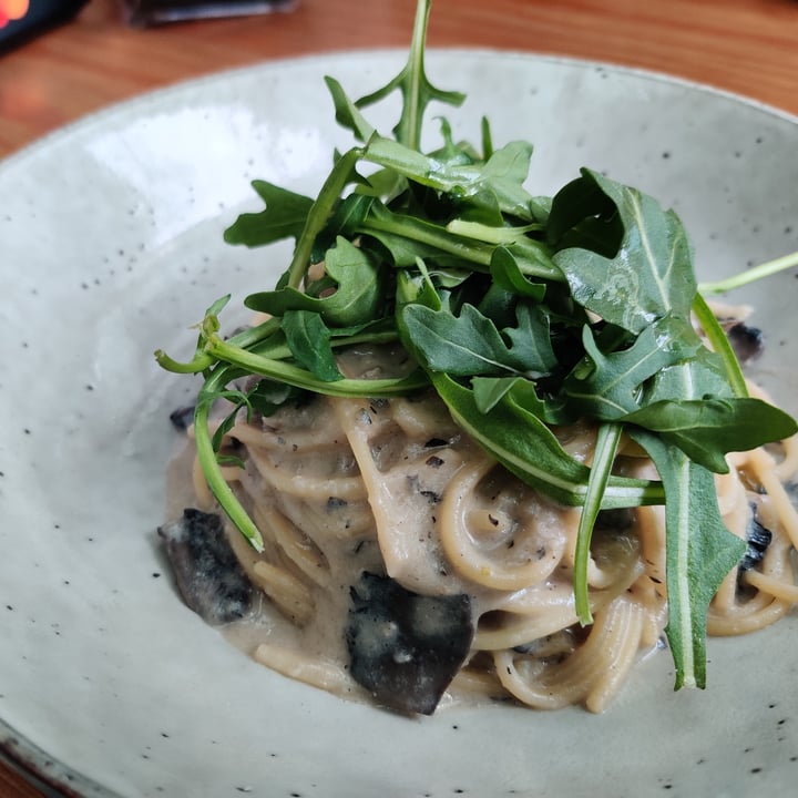 photo of Genius Central Singapore Creamy Mushroom Pasta shared by @fourdollars on  08 May 2021 - review