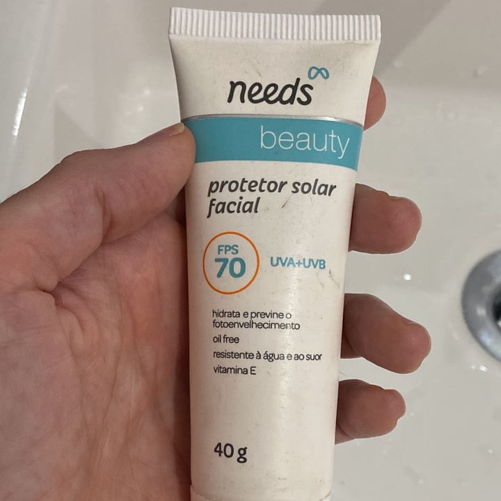 photo of Needs Protetor solar facial 70 shared by @camilablessa on  16 May 2022 - review