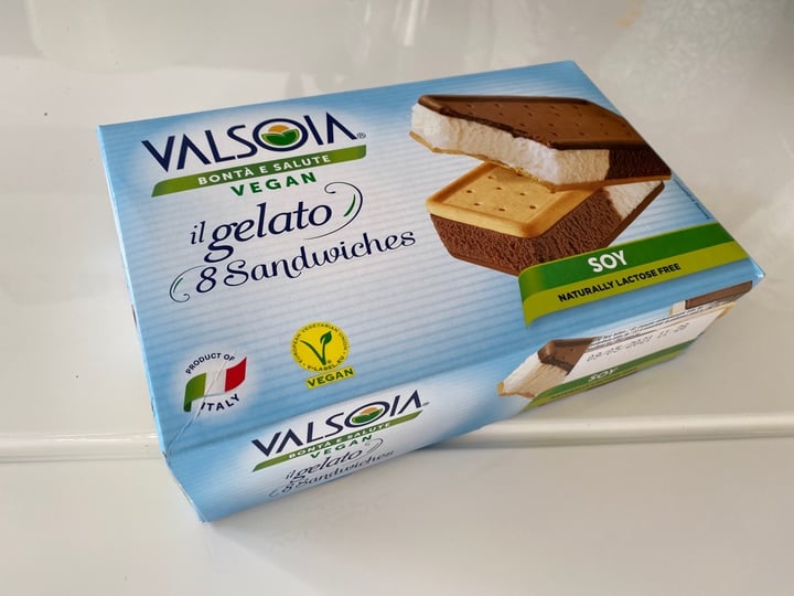 photo of Valsoia Soya Ice Cream Sandwiches shared by @dobarganes on  10 Dec 2019 - review