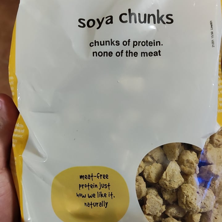 photo of Holland & Barrett Natural Soya Protein Chunks 375g shared by @pablolm on  05 Jan 2022 - review