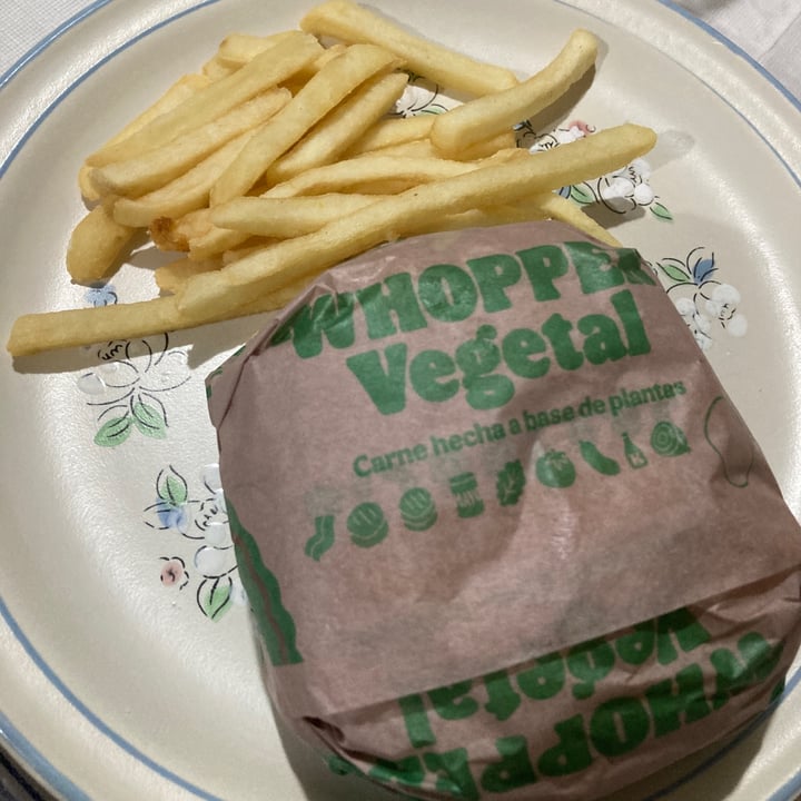 review photo of Burger King Whopper Vegetal shared by @feeeerg on 03 Oct 2021 - review