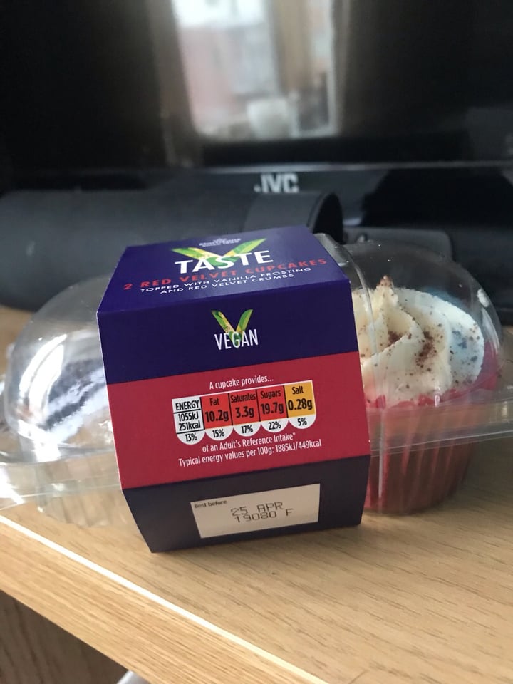 photo of Morrisons Red Velvet Cupcakes shared by @emmaxxx on  09 Apr 2019 - review