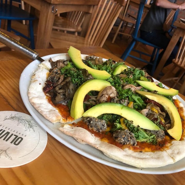 review photo of Olivia Pizzería - CC Santafe Pizza vegana shared by @veganliz on 12 Jun 2020 - review
