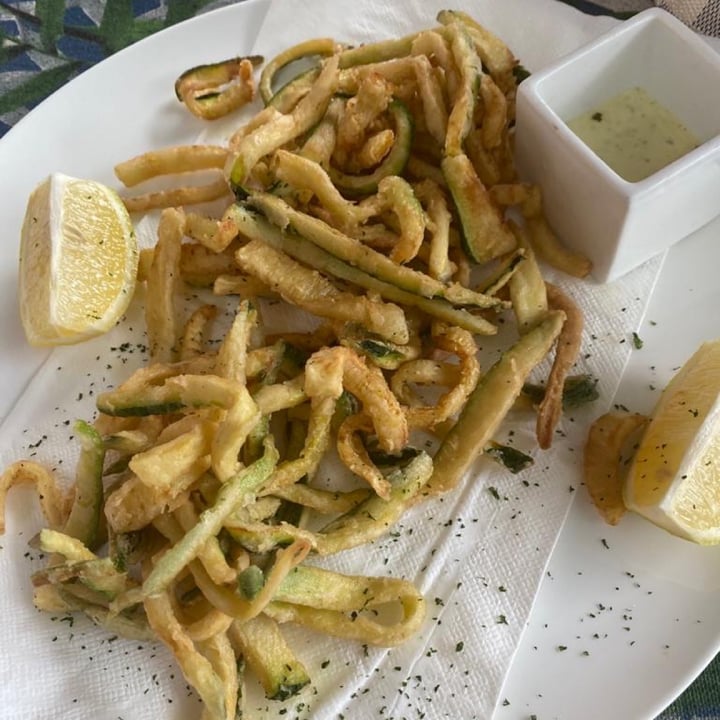 photo of Vegan E Meet Italy Zucchini Chips shared by @ftc on  20 Sep 2020 - review