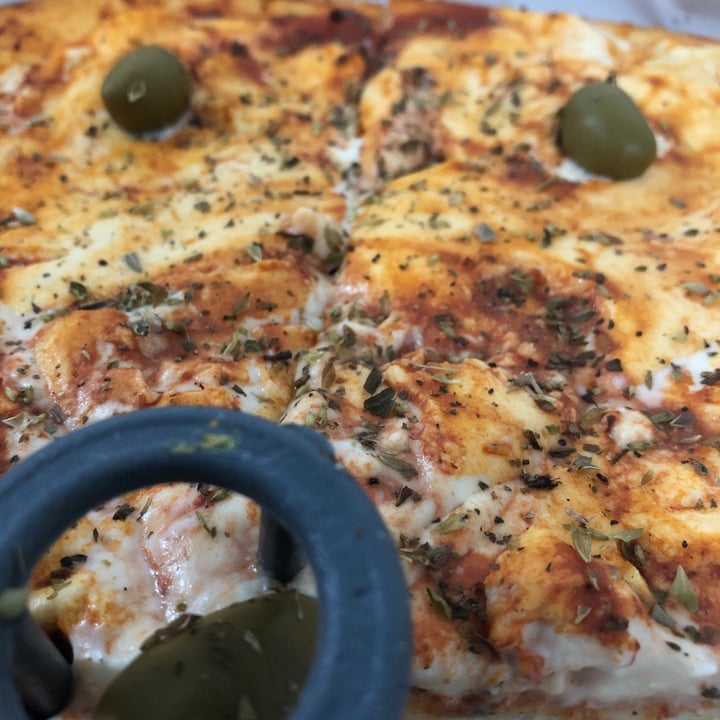 photo of Empanadas de 10 Pizza Napolitana shared by @rbalzardi on  30 Jul 2020 - review