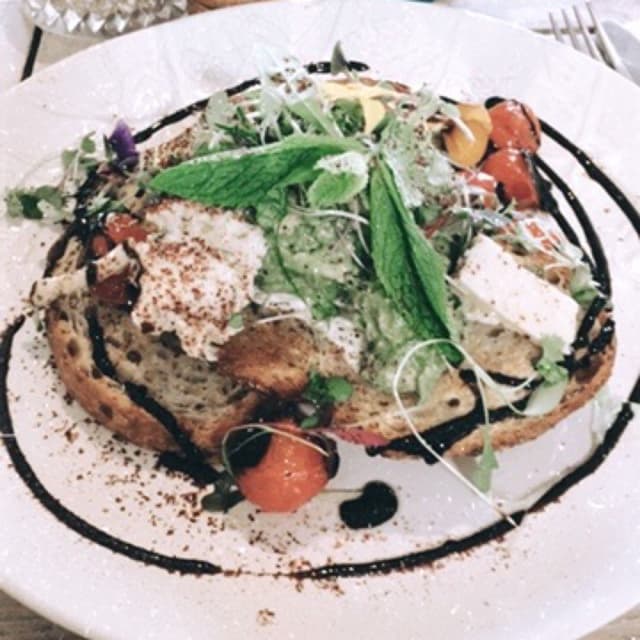 菜肴“Smashed Avocado”的照片