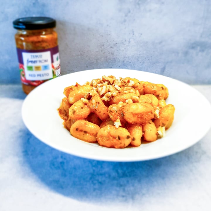 review photo of Tesco Red pesto shared by @v3e3r3o on 23 Feb 2021 - review