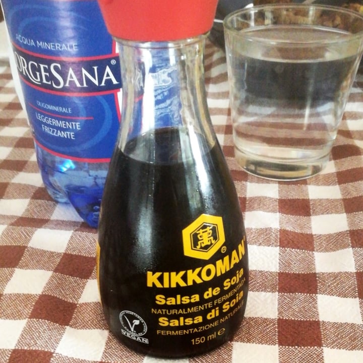 review photo of Kikkoman Salsa di soia shared by @unatempestavegana on 27 Apr 2021 - review