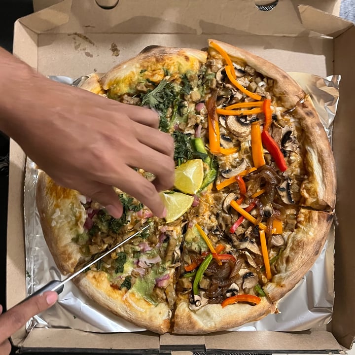 photo of Salvaxe Pizza Salvaxe | Suadero shared by @ivettnava on  15 Sep 2022 - review