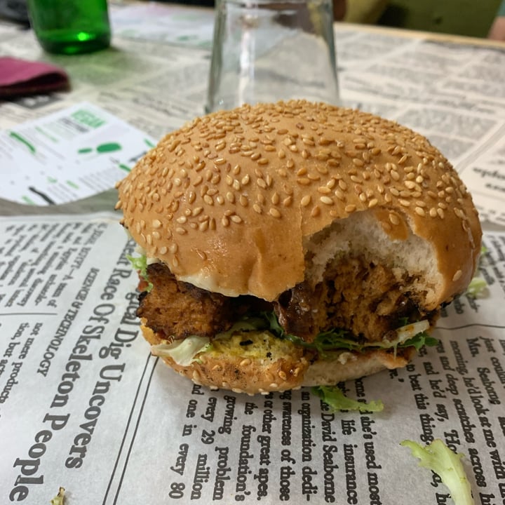 photo of Vegan Streetfood Deli - Obs Ribz burger shared by @robin-lee on  23 May 2022 - review